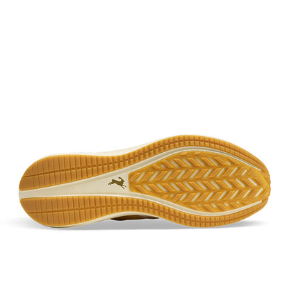 Tracksmith Eliot Runner